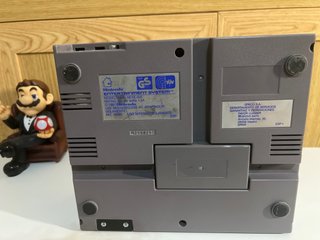 Nintendo NES Española + 2 mandos y cables