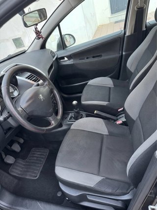 Peugeot 207 2009