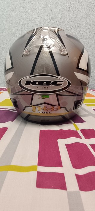 Casco KBC TK8 XL (61-62cm) como nuevo