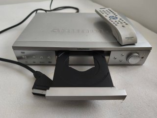 Reproductor DVD Grundig Plata