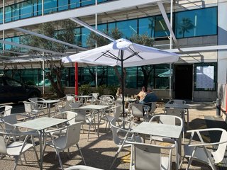 Se traspasa restaurante en funcionamiento