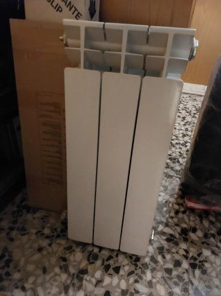 Radiador blanco de aluminio de 3 elementos