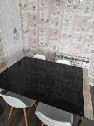 Mesa Comedor Cristal Negra Extensible