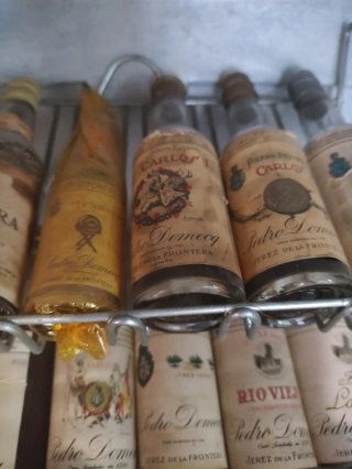 Expositor botellas mini Pedro Domecq vintage