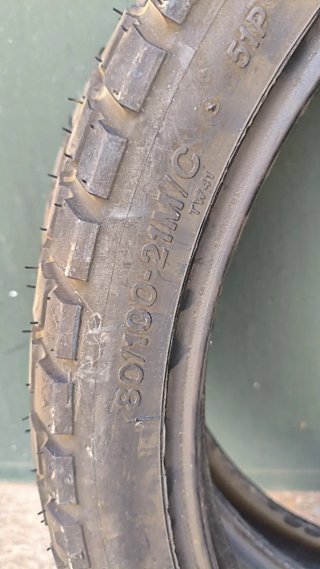 Pareja Bridgestone Trail Wing