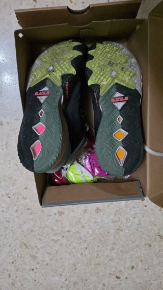 Zapatillas Baloncesto Nike Lebron XVIII Talla 43