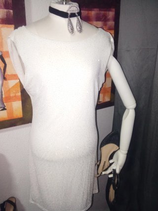Vestido blanco con purpurina espalda abierta