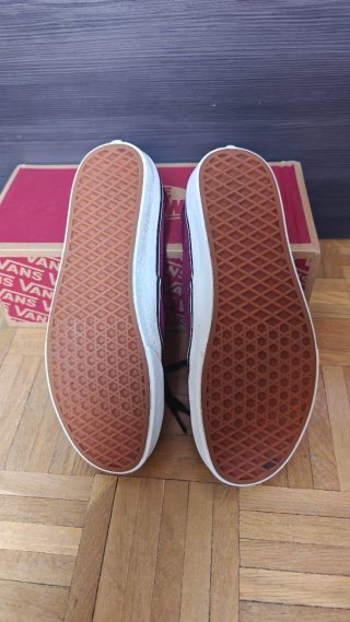 Vans Authentic Granates