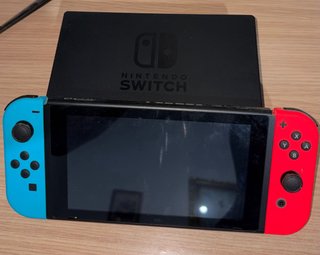 Nintendo Switch Neon como nueva