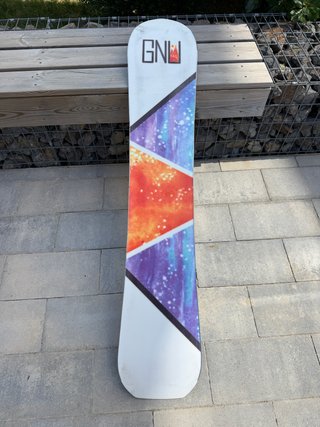 Tabla de Snowboard GNU Kibassy