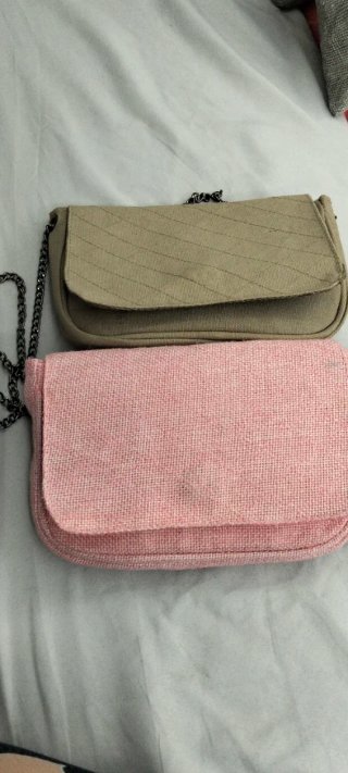 2 bolsos de cartera con cadena y por 5€ los 2