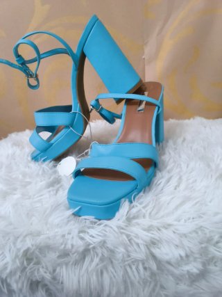 Sandalias de tacón azul