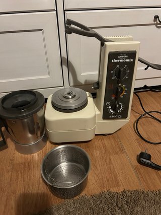 Thermomix 3300 Vorwerk . Funciona bien