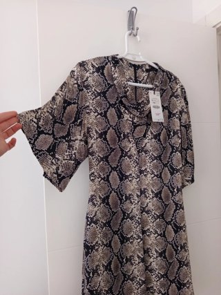 Vestido estampado serpiente