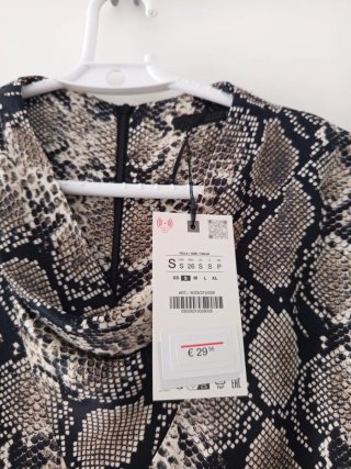 Vestido estampado serpiente