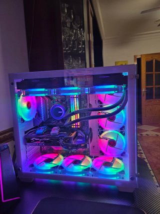 PC Gaming MSI con RGB