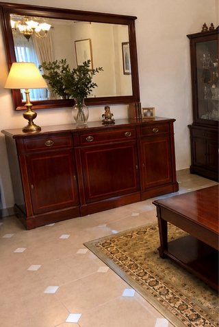Aparador clásico madera maciza elegante