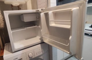 Mini Nevera Combi Russell Hobbs 43L