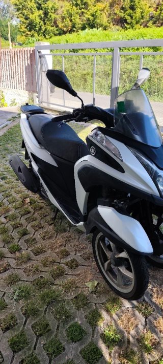 Yamaha Tricity 125 Blanca 2017 ITV 2027