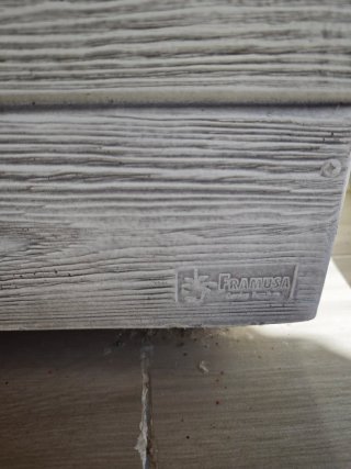 Maceta cuadrada grande efecto madera