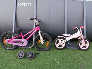 Bicicleta niña y patinete rosa