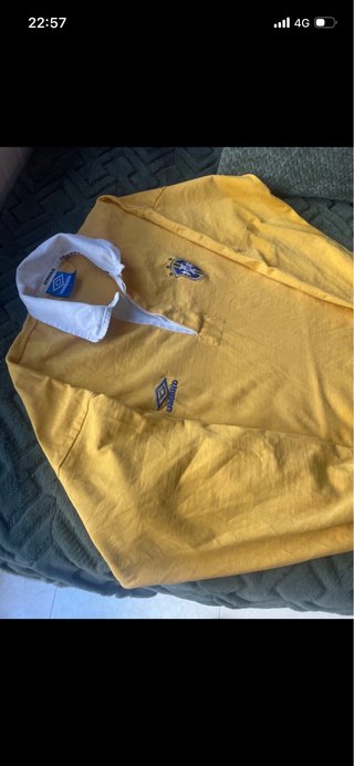 Camiseta Umbro Amarilla Manga Larga