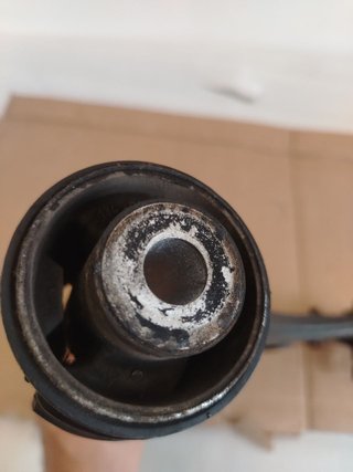 Brazo suspensión delantero derecho Mercedes 1007