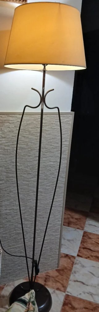 Lámpara de forja artesanal