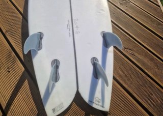Tabla surf Pukas Wombi Fish 5'7 Epoxy