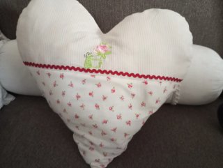 2 Cojines Corazón Decorativos