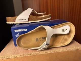Sandalias Birkenstock Gizeh Blancas Talla 42