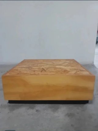 Pedestal de madera