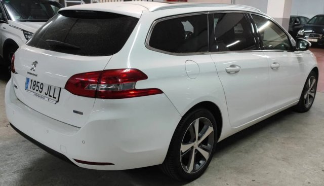 Peugeot 308 2016