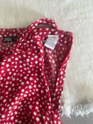 Falda pantalón Zara floral roja Talla S
