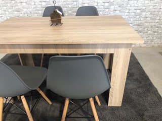 Mesa comedor y 4 sillas estilo nórdico