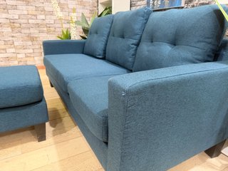 Sofá chaise longue azul + puf