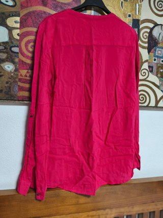 Camisa fucsia con cremallera