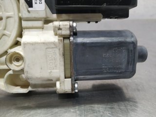 MOTOR ELEVALUNAS DELANTERO DERECHO AUDI A3 SPORTB