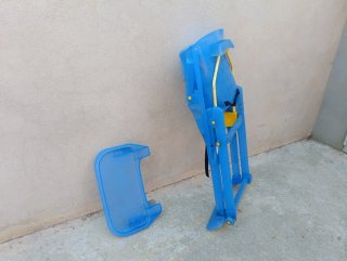 Trona Neonato color blau
