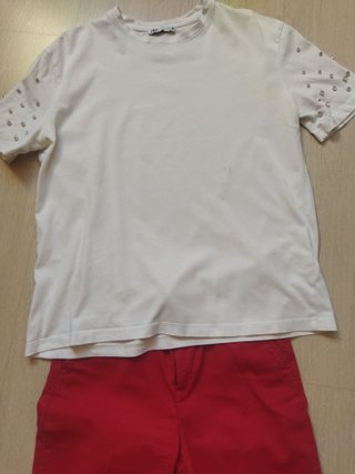 Pantalón Rojo Benetton 36 y Camiseta Zara Talla S