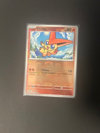 Carta Pokémon Victini 012/086 masterball