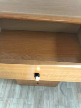 Cómoda de madera con 5 cajones