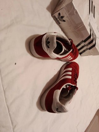 Zapatillas Adidas Gazelle Granate Talla 41