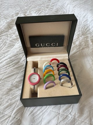 Orologio Gucci con cornici intercambiabili