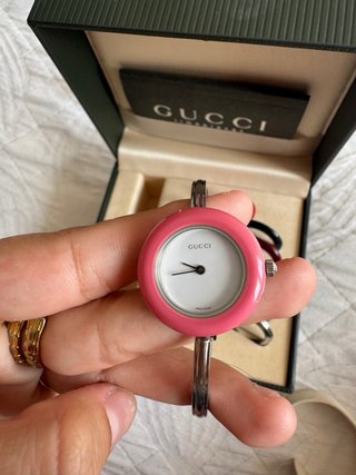 Orologio Gucci con cornici intercambiabili