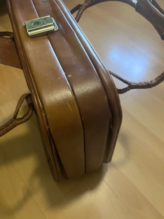 Maleta vintage de cuero marrón