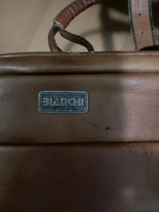 Maleta vintage de cuero marrón