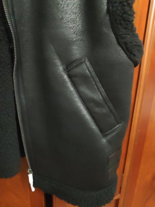 Chaleco negro con pelo interior