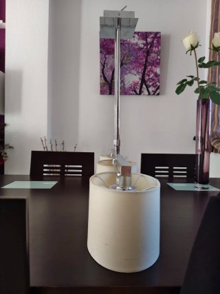 Lámpara de techo moderna beige y plateada