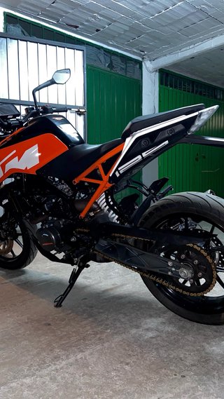 KTM duke 125